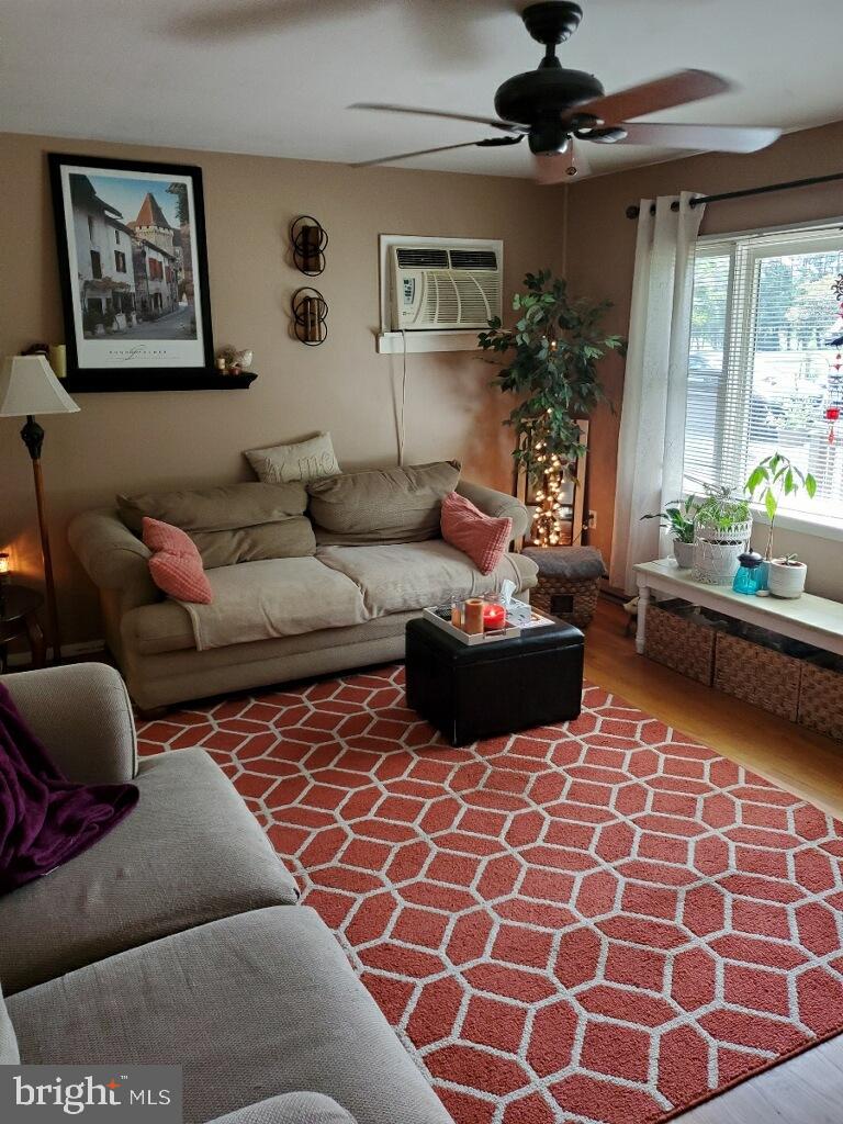 205 Wheeler School Road Pylesville, MD 21132 - Photo 6 of 12 Living Room