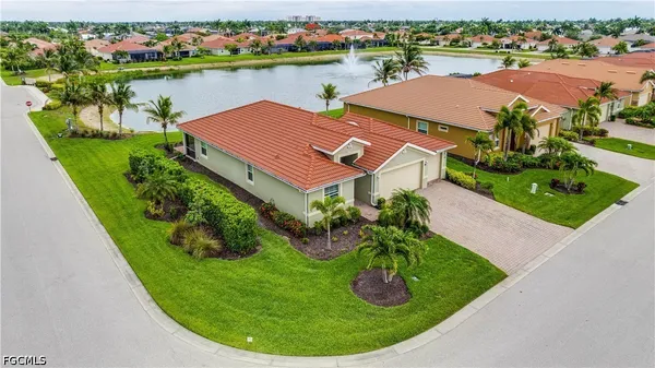 $463,000 | 3036 Sunset Pointe Circle, Cape Coral, FL 33914