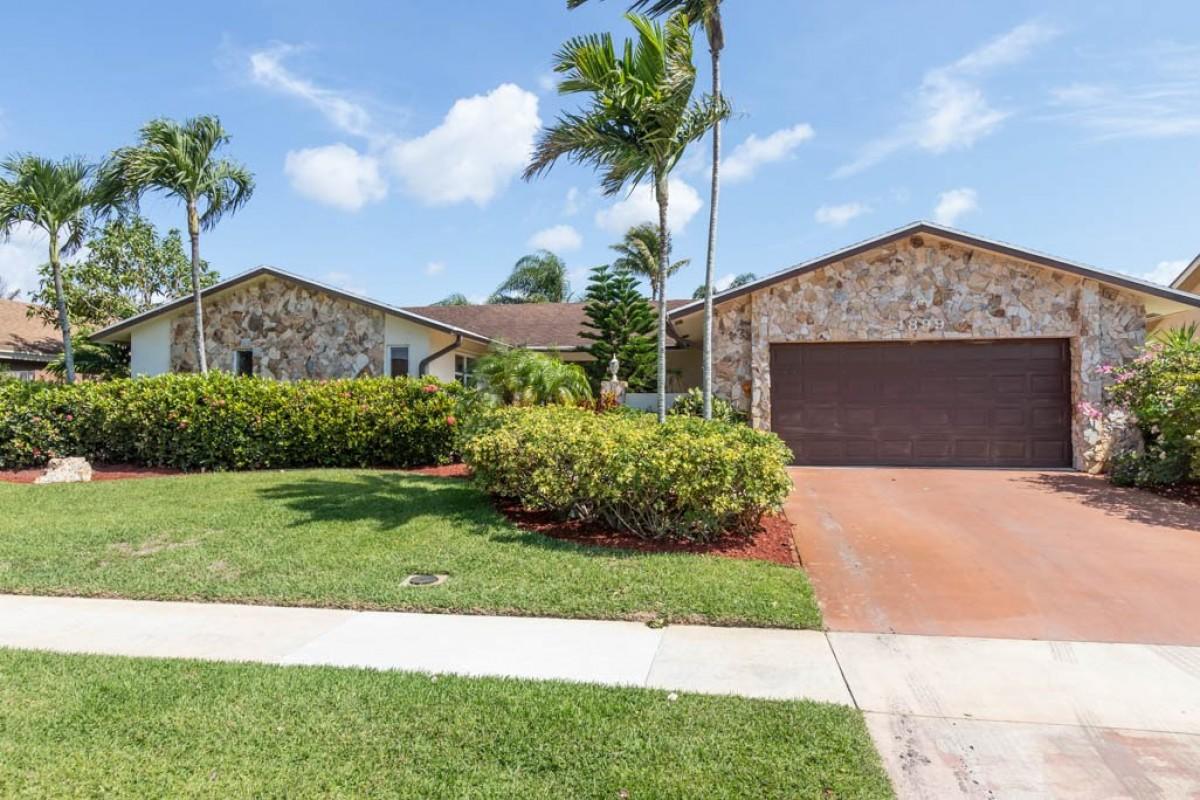 4899 Brandywine Drive Boca Raton, FL 33487 - Photo 1 of 10 FRONT