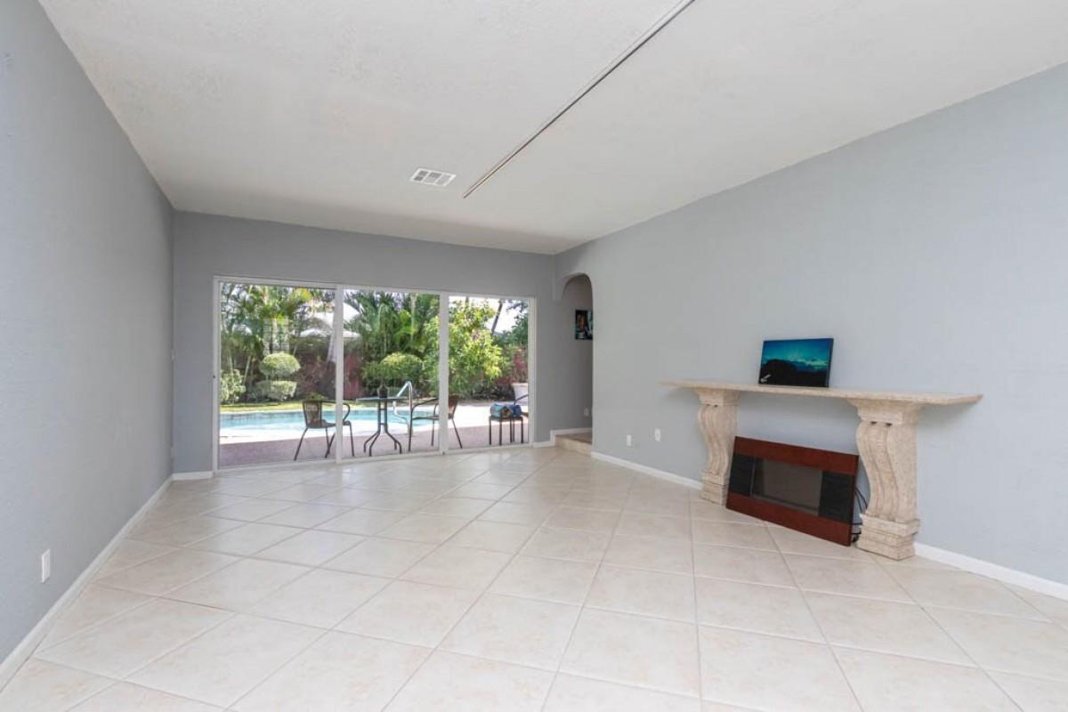 4899 Brandywine Drive Boca Raton, FL 33487 - Photo 3 of 10 3