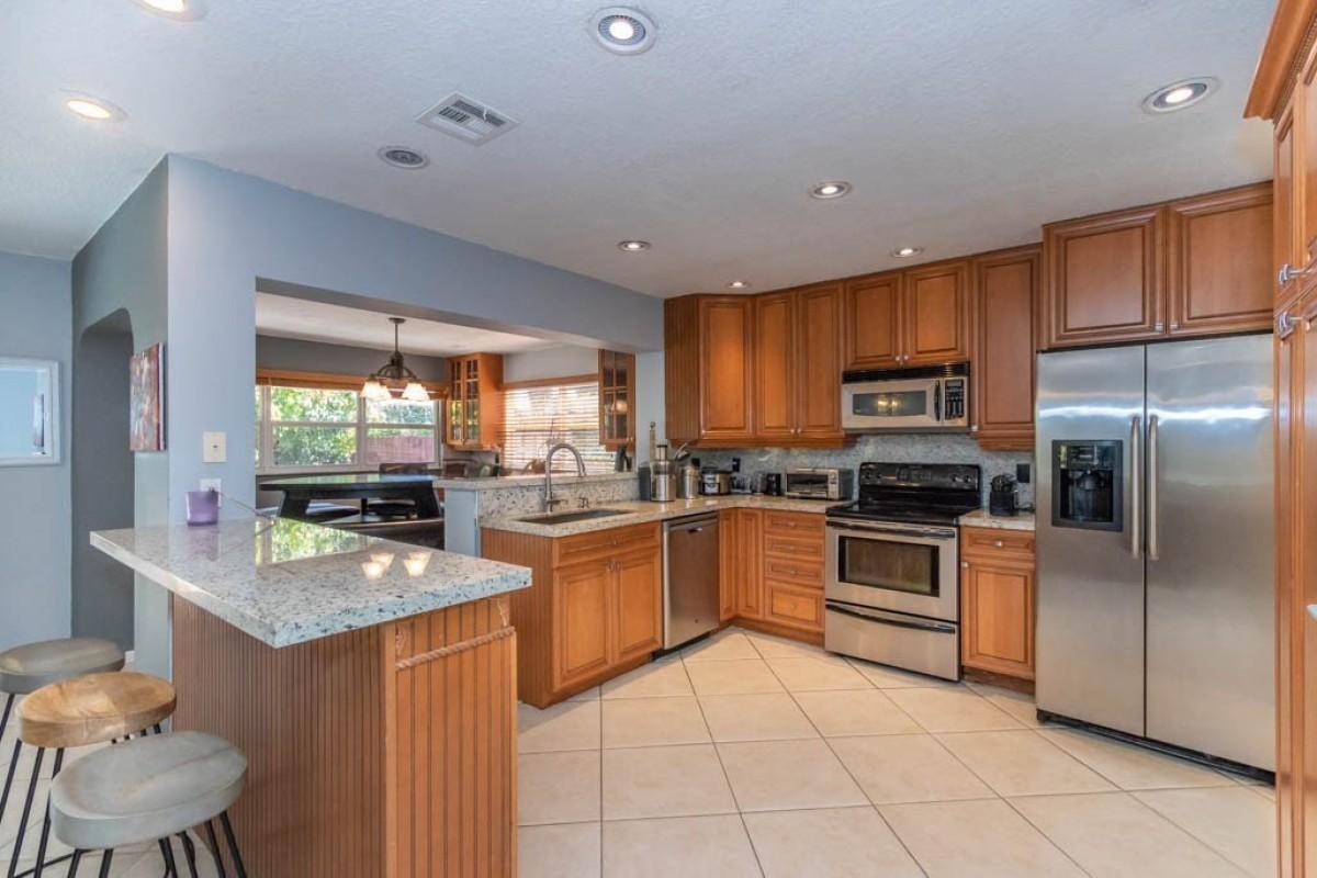 4899 Brandywine Drive Boca Raton, FL 33487 - Photo 4 of 10 4