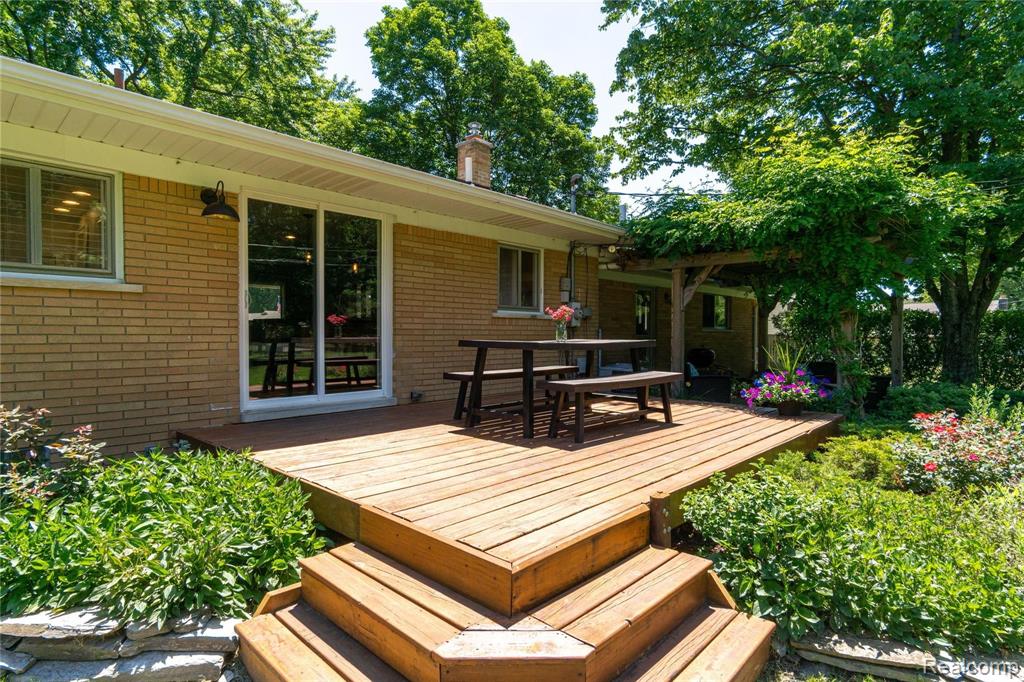 93 Texas Avenue Rochester Hills, MI 48309 - Photo 35 of 39