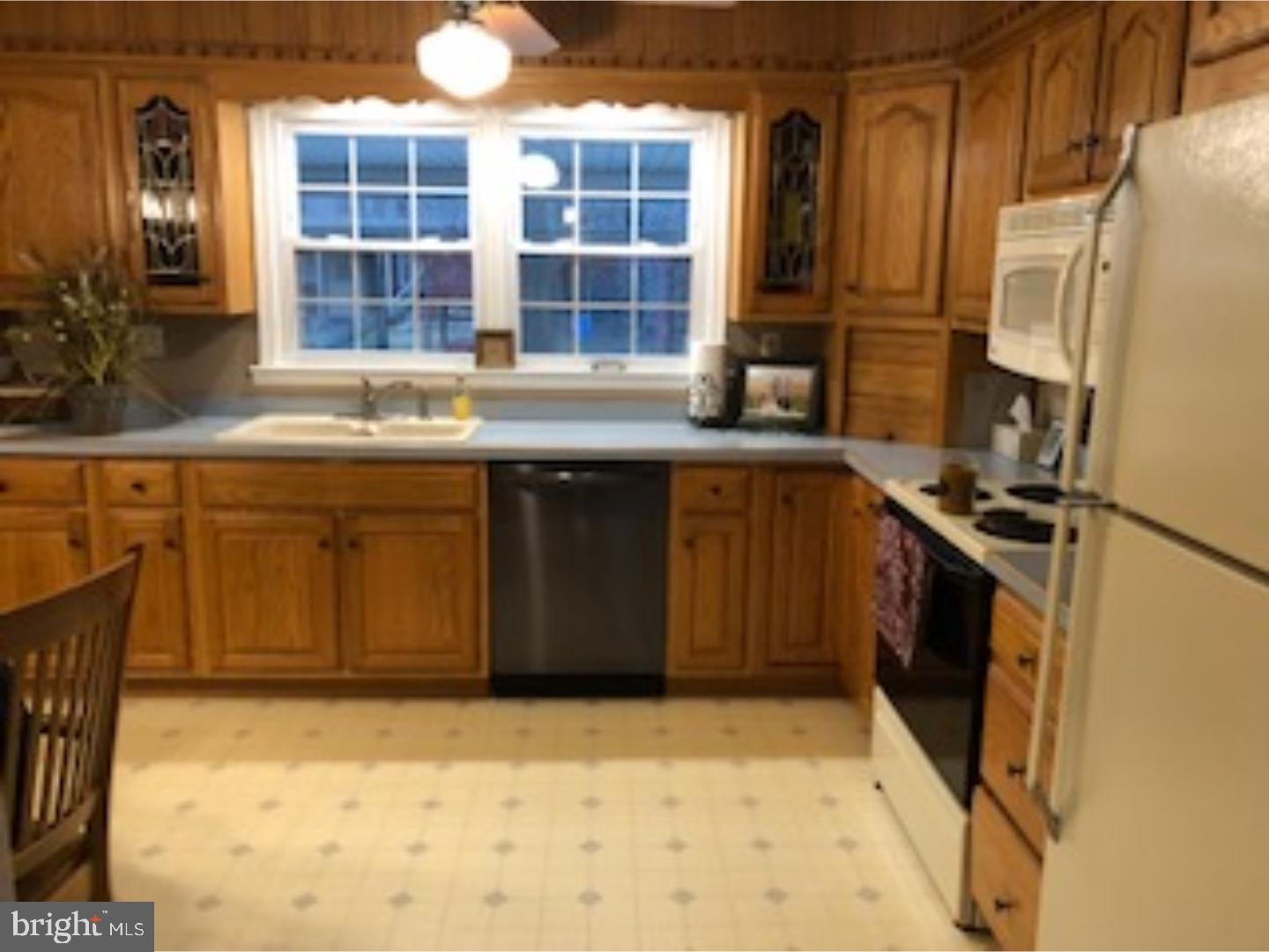 351 Club Road Bethel, PA 19507 - Photo 15 of 24 Kitchen