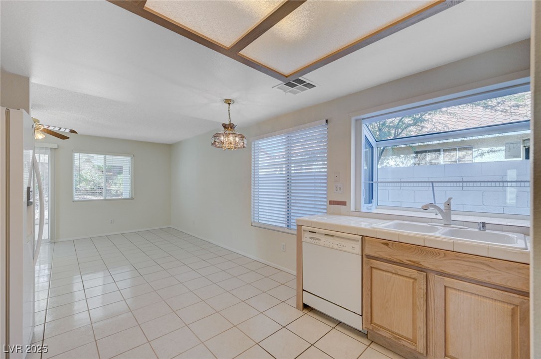 3213 Shallow Point Circle Las Vegas, NV 89117 - Photo 14 of 43