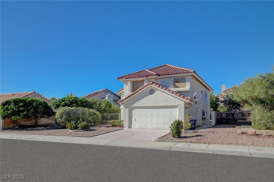 3213 Shallow Point Circle Las Vegas, NV 89117 - Photo 3 of 43