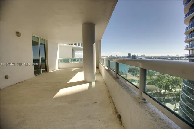 $3,800 | 1800 North Bayshore Drive, Unit 911, Miami, FL 33132