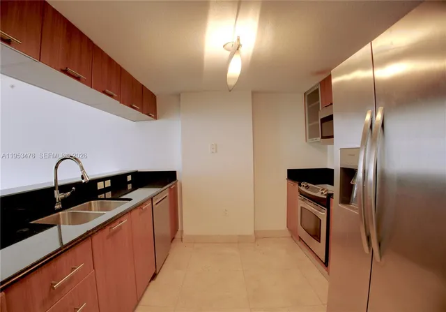 $3,800 | 1800 North Bayshore Drive, Unit 911, Miami, FL 33132