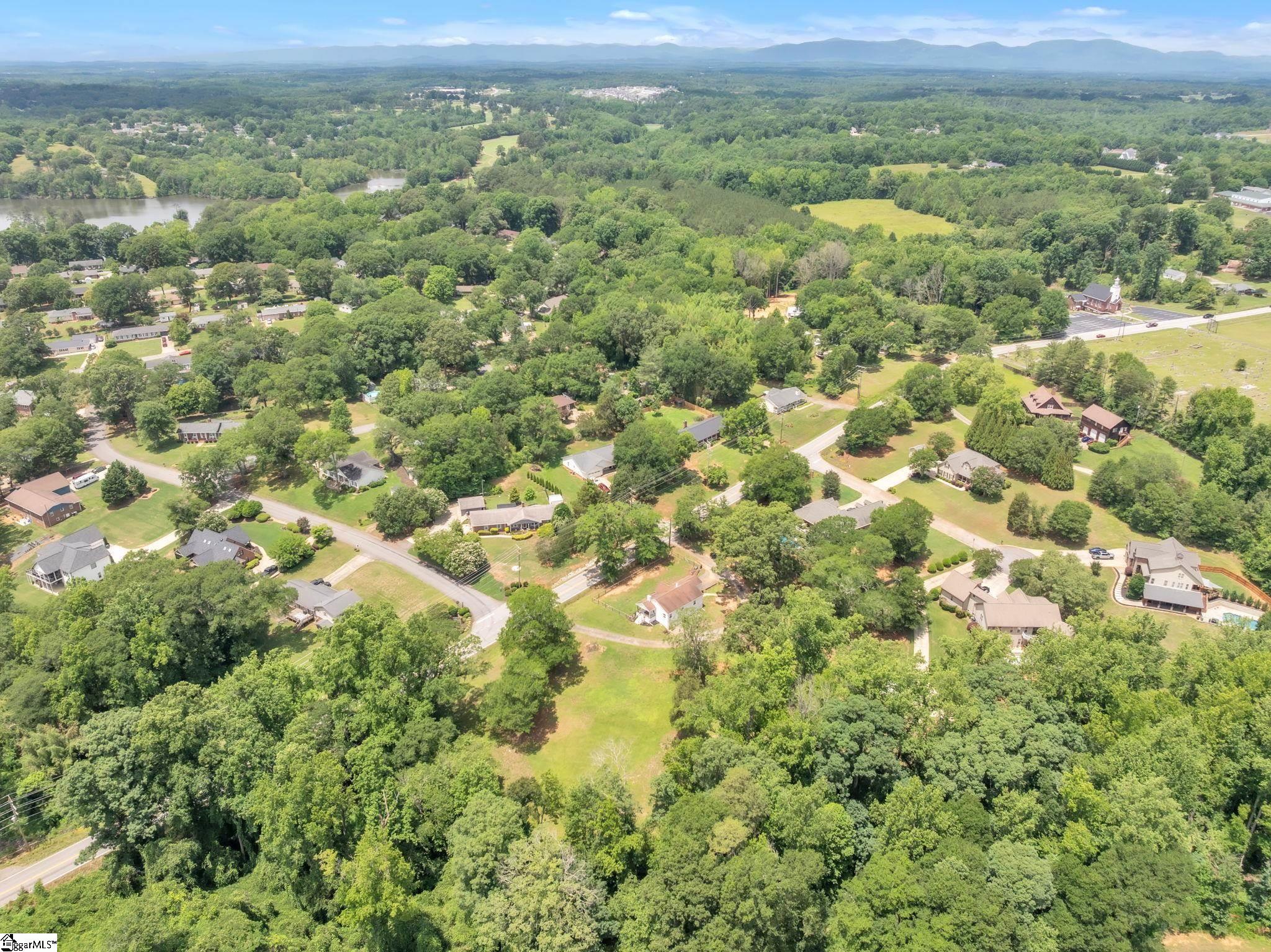 904 Highway 357 Greer, SC 29651 - Photo 37 of 38