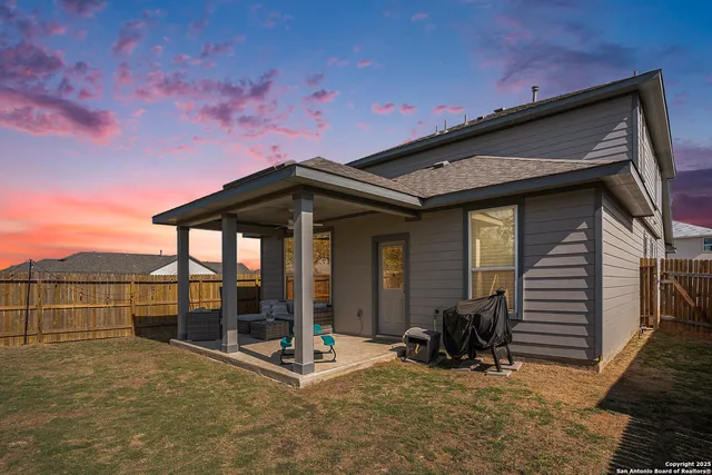 $2,250 | 16615 Ginger Crossing, Elmendorf, TX 78112