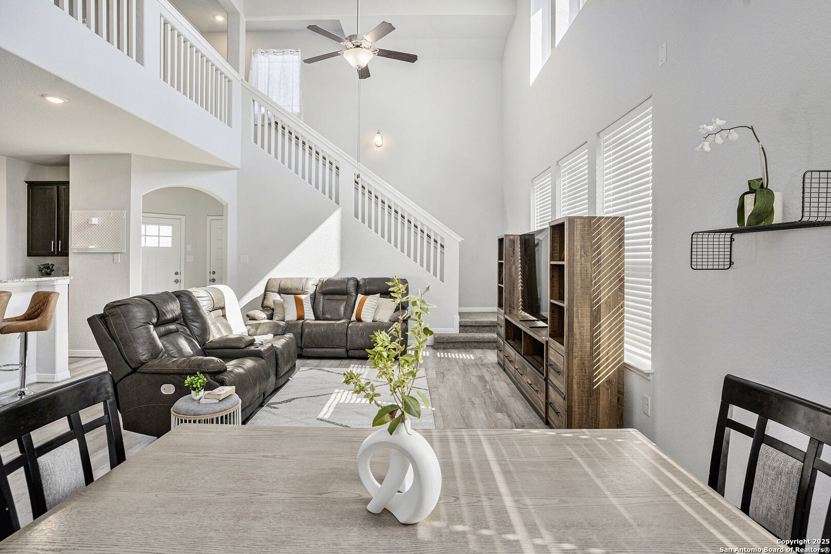 16615 Ginger Crossing Elmendorf, TX 78112 - Photo 8 of 31 a living room with furniture