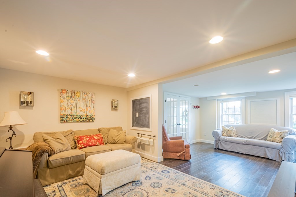 12 Longbow Road Lynnfield, MA 01940 - Photo 32 of 42 Gallery Image 32