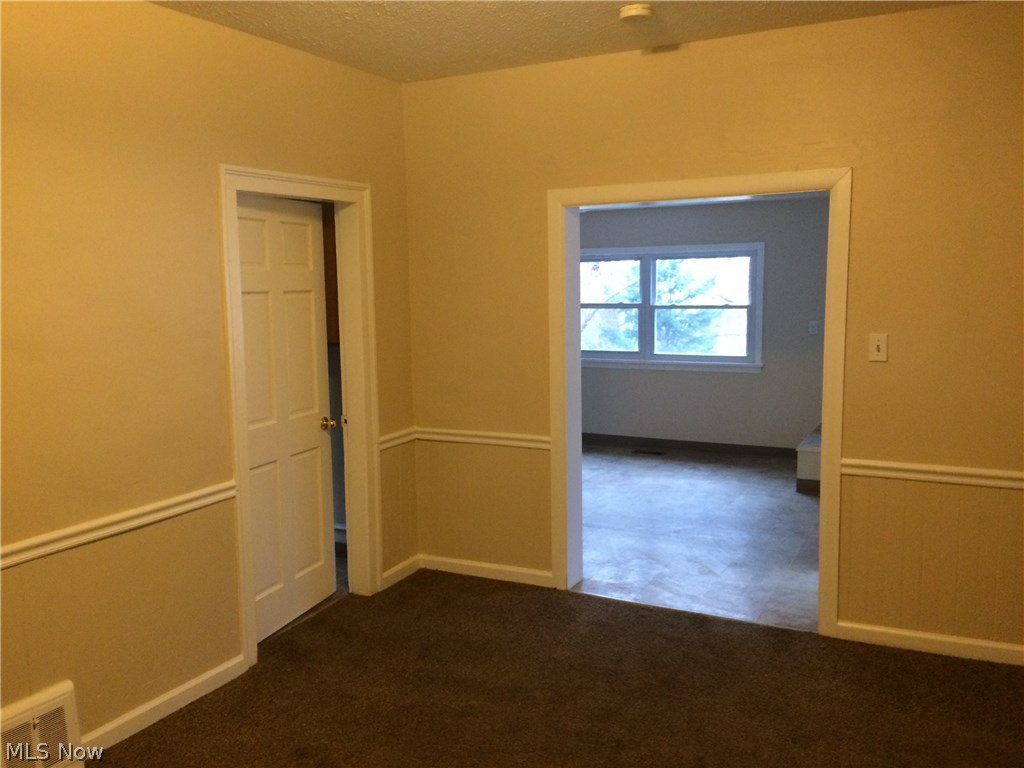 3941 Bluestone Road Cleveland Heights, OH 44121 - Photo 4 of 8