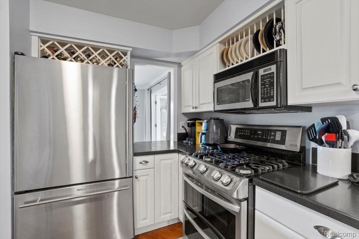 8597 Sashabaw Road Clarkston, MI 48348 - Photo 19 of 61 Gallery Image 19