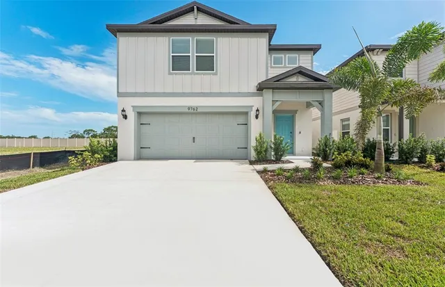 $425,120 | 9762 Crescent Moon Drive, Riverview, FL 33578