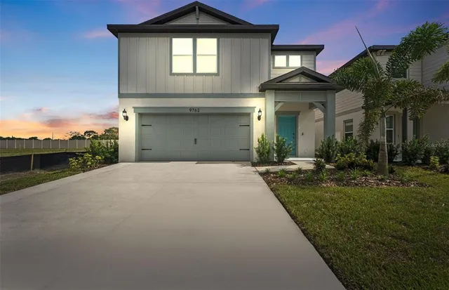 $425,120 | 9762 Crescent Moon Drive, Riverview, FL 33578