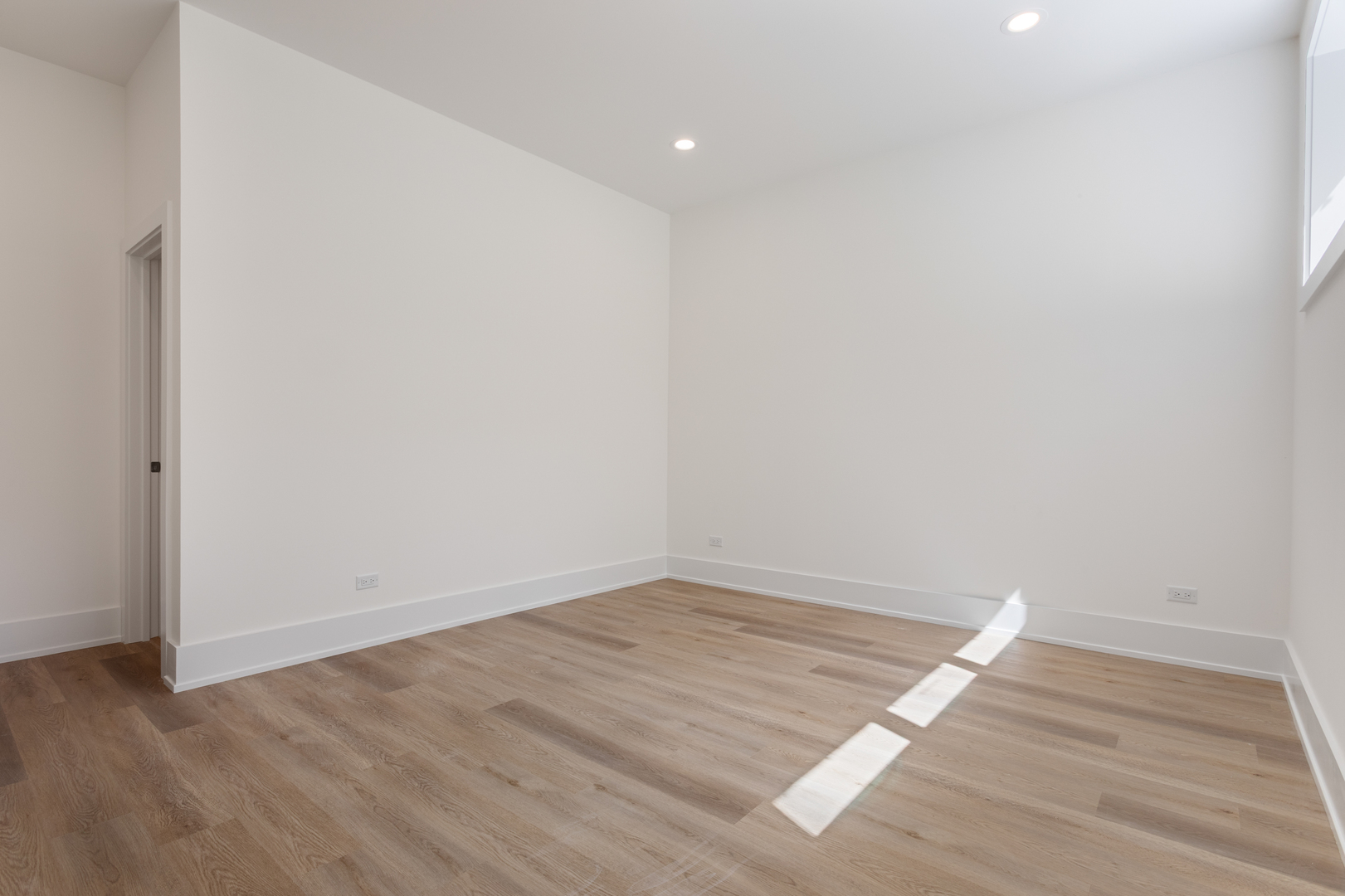 3740 North Racine Avenue, Unit 1 Chicago, IL 60613 - Photo 32 of 40