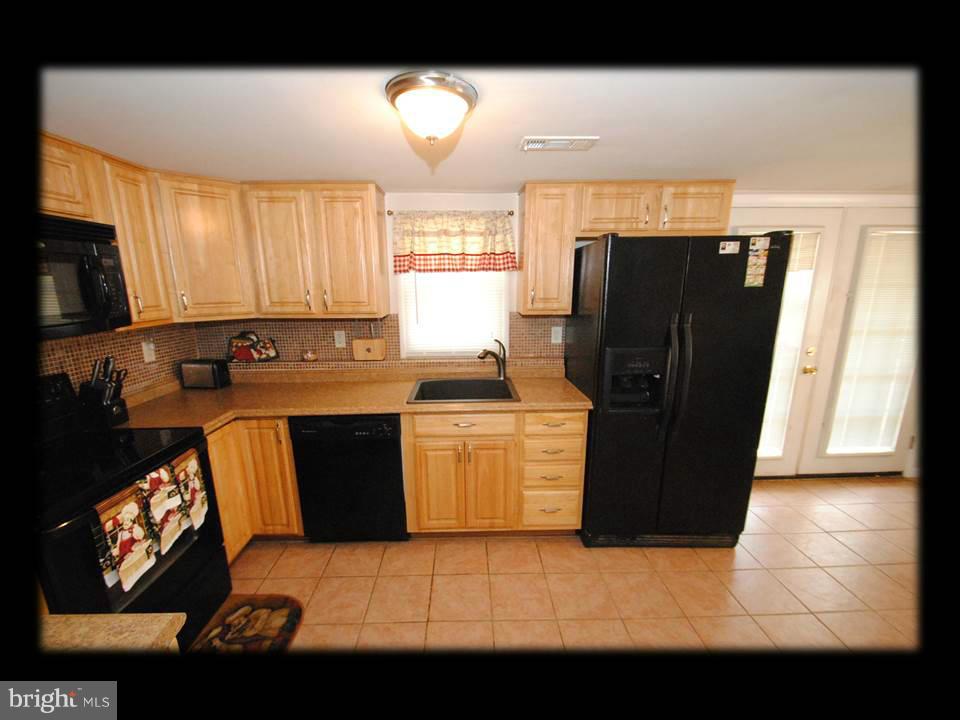 3909 Walters Road Edgewood, MD 21040 - Photo 9 of 26 FULLY UPDATED KITCHEN