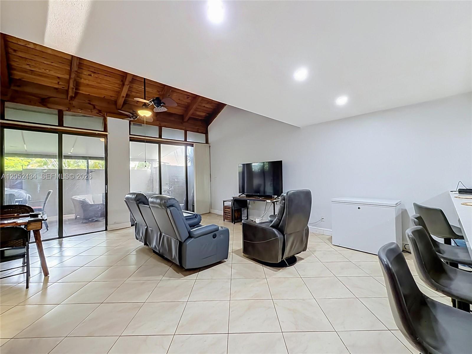 1110 West Fairway Road Pembroke Pines, FL 33026 - Photo 28 of 86