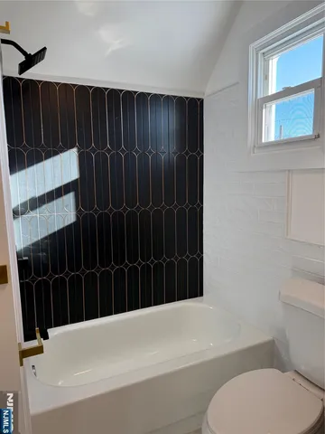 $4,500 | 771 5th Street, Lyndhurst, NJ 07071