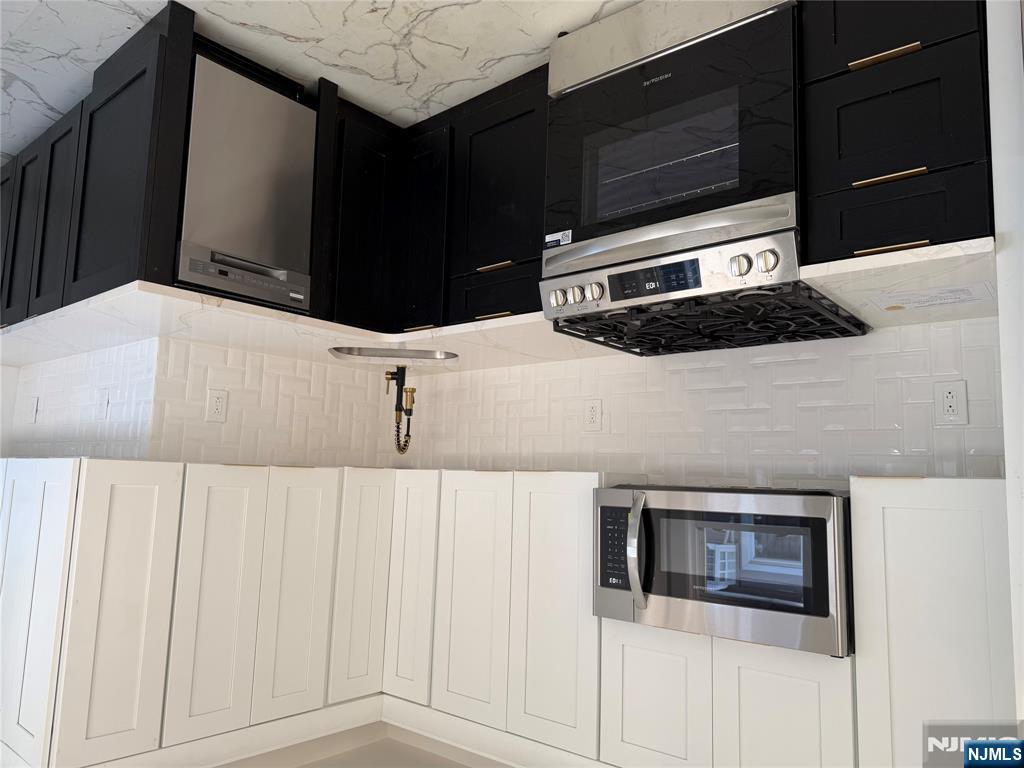 771 5th Street Lyndhurst, NJ 07071 - Photo 2 of 16