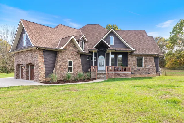 $834,900 | 472 Parker Road, Portland, TN 37148