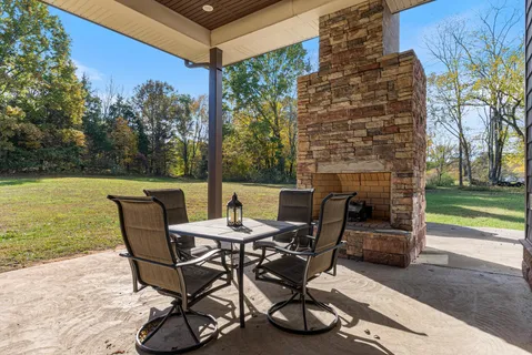 $834,900 | 472 Parker Road, Portland, TN 37148