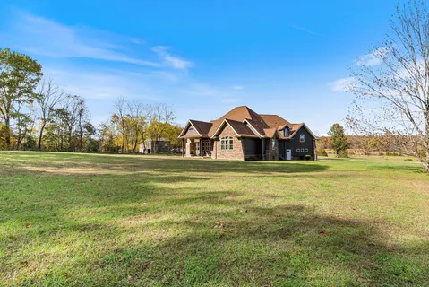 $834,900 | 472 Parker Road, Portland, TN 37148