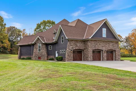 $834,900 | 472 Parker Road, Portland, TN 37148