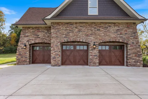 $834,900 | 472 Parker Road, Portland, TN 37148