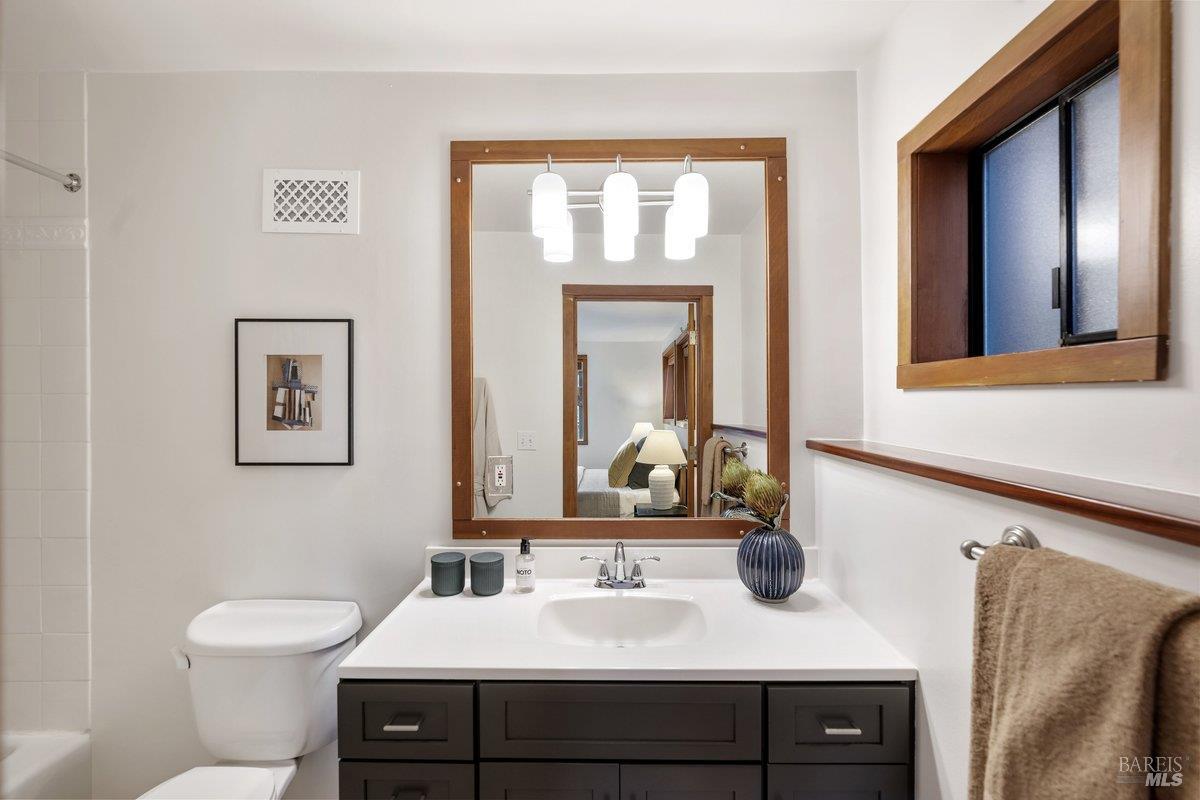 12 Alturas Way Mill Valley, CA 94941 - Photo 32 of 53