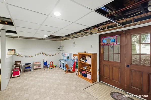 $442,500 | 4351 Brookcrest Drive Southwest, Wyoming, MI 49418