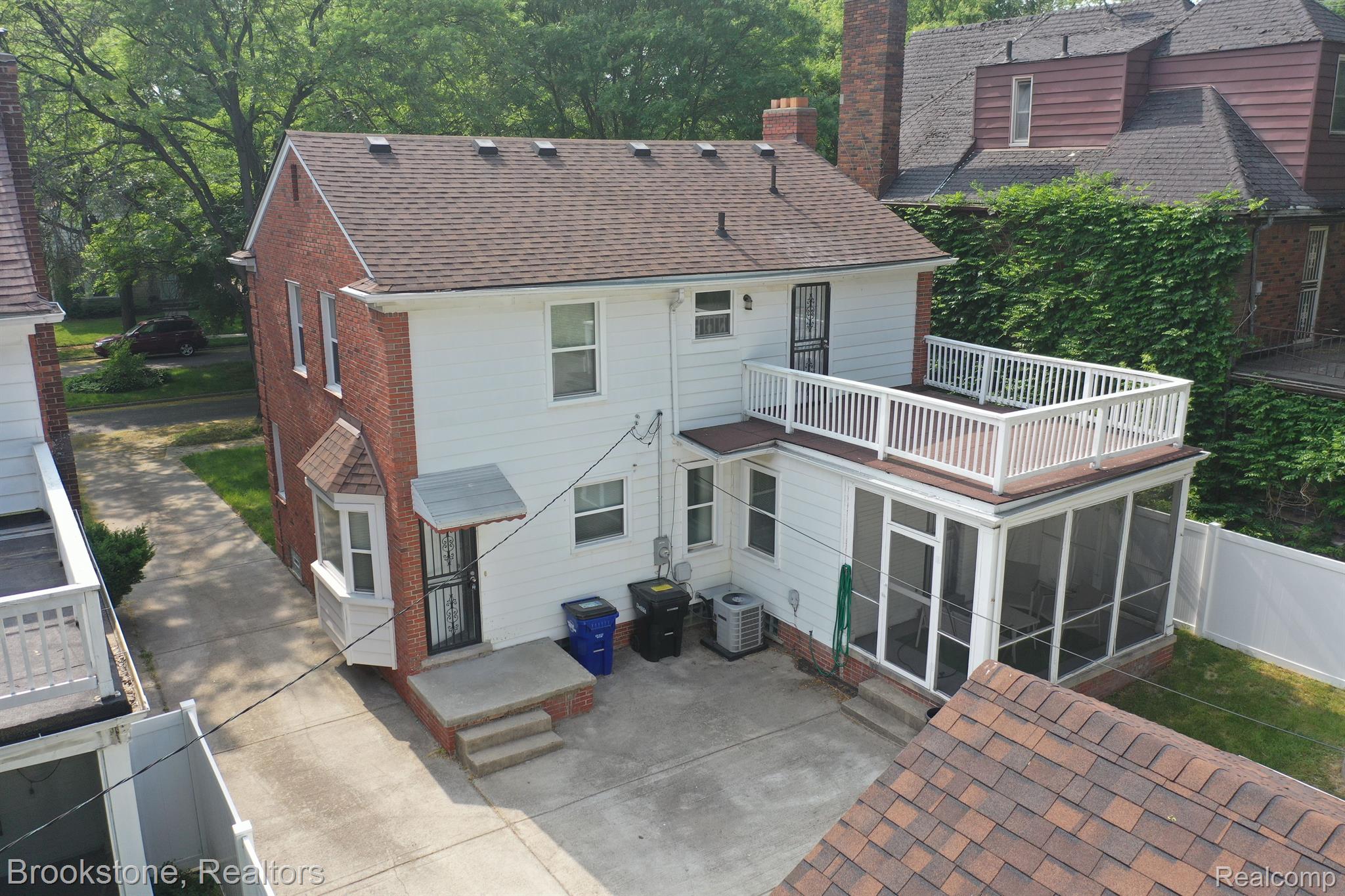 14540 Stahelin Road Detroit, MI 48223 - Photo 3 of 42 Gallery Image 3