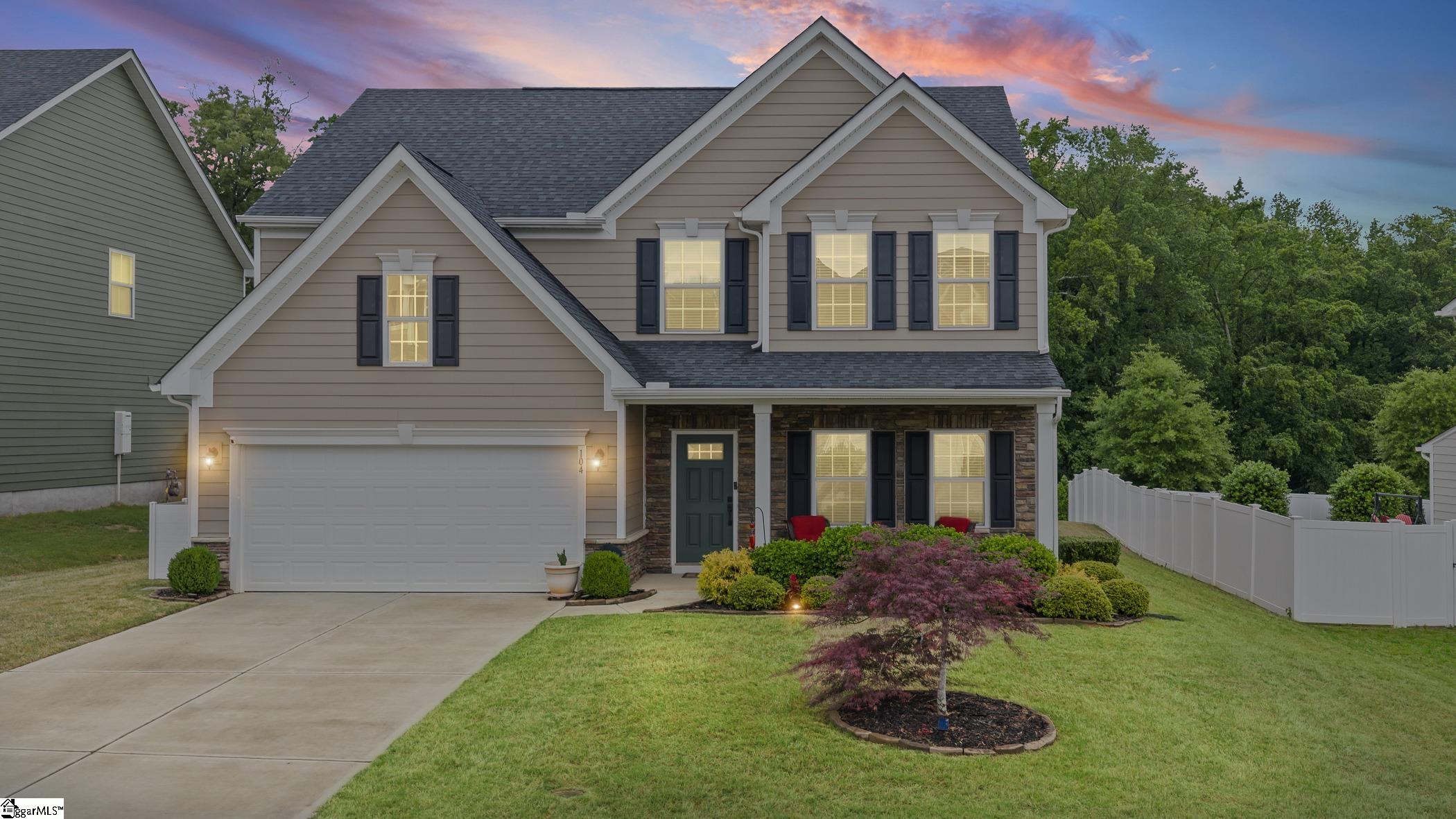 104 Mohegan Way Greenville, SC 29607 - Photo 2 of 38