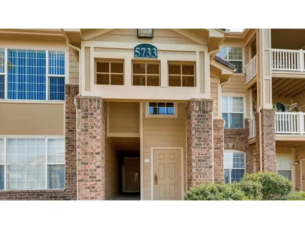 $295,500 | 5733 North Gibralter Way, Unit 105, Aurora, CO 80019