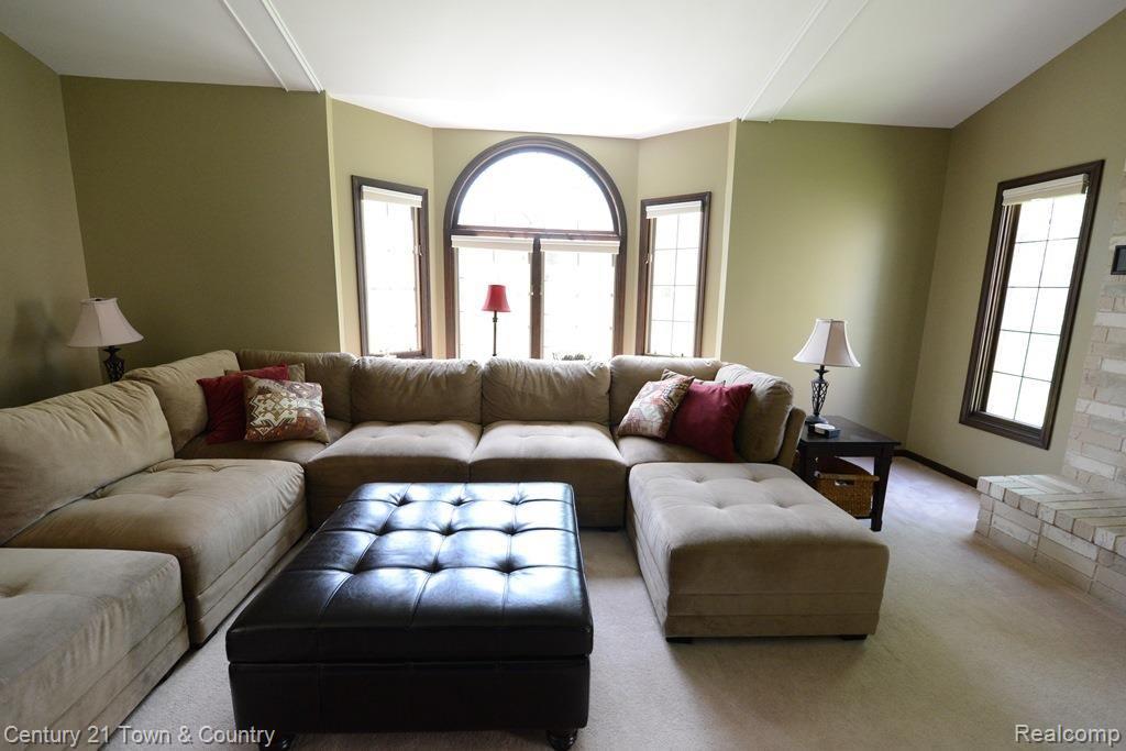 826 Timberline Drive Rochester Hills, MI 48309 - Photo 14 of 53