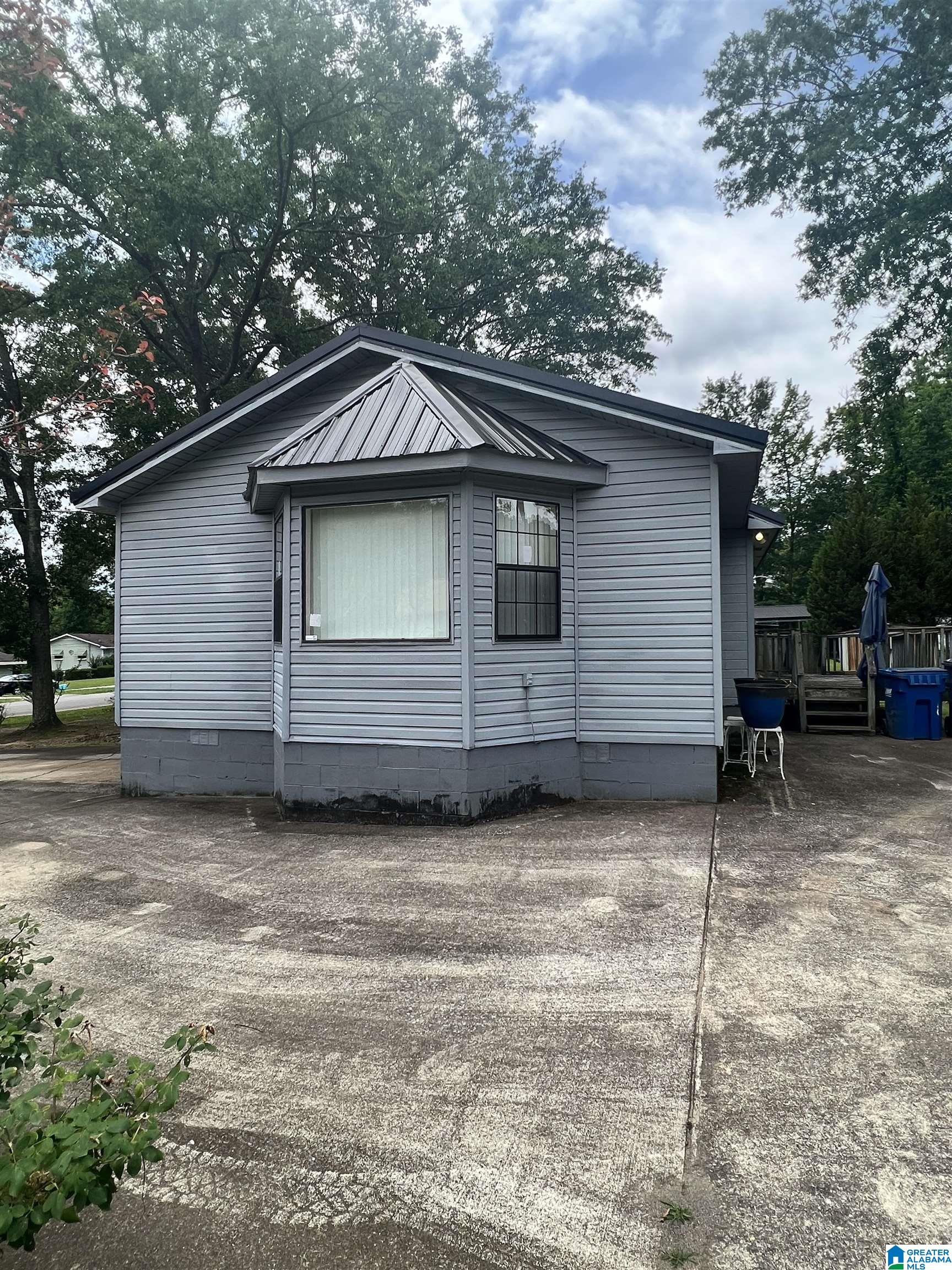 623 Chestnut Street Anniston, AL 36201 - Photo 2 of 20