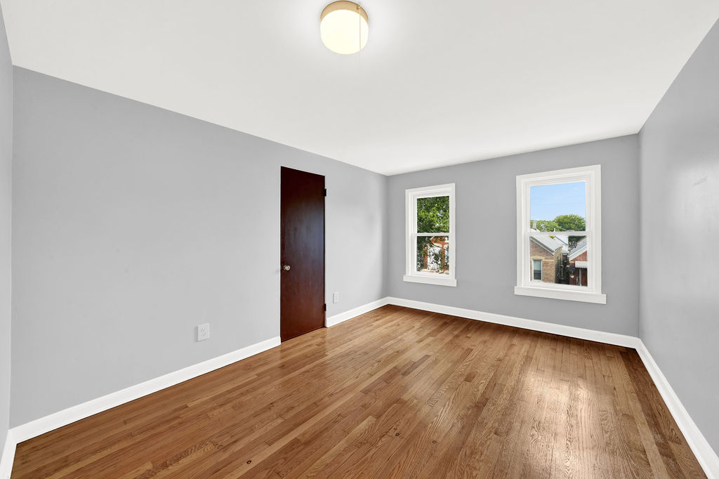 2231 West 23rd Place Chicago, IL 60608 - Photo 11 of 28