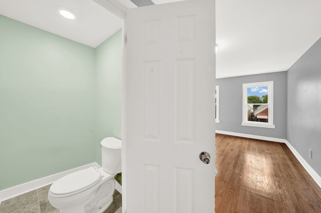 2231 West 23rd Place Chicago, IL 60608 - Photo 13 of 28