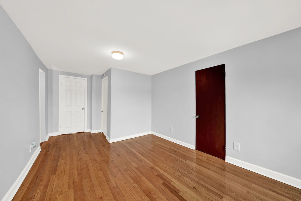 2231 West 23rd Place Chicago, IL 60608 - Photo 14 of 28