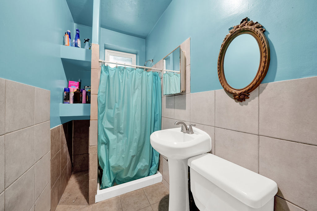 2231 West 23rd Place Chicago, IL 60608 - Photo 19 of 28