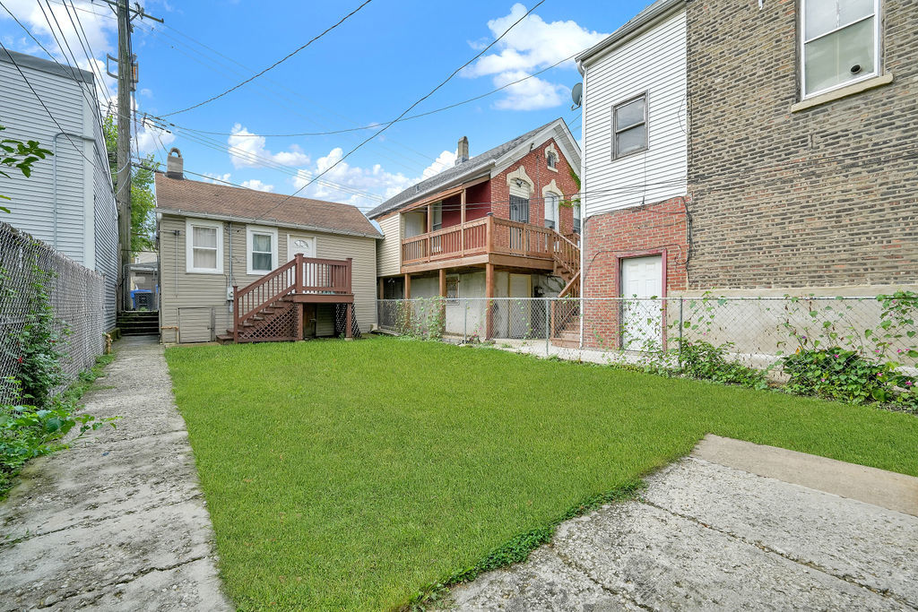 2231 West 23rd Place Chicago, IL 60608 - Photo 22 of 28