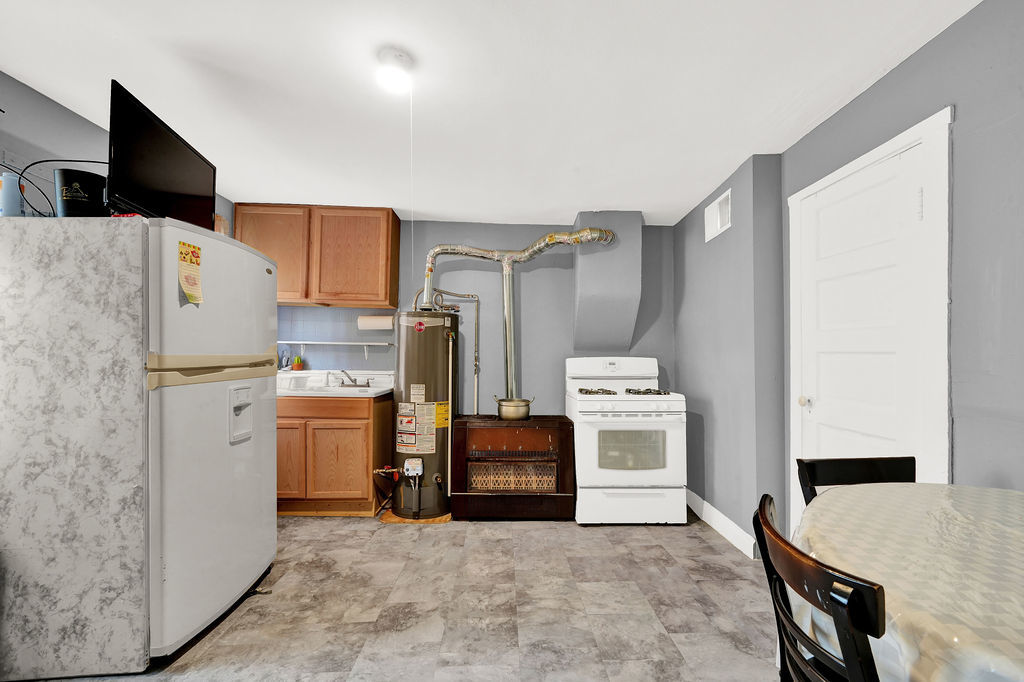 2231 West 23rd Place Chicago, IL 60608 - Photo 24 of 28