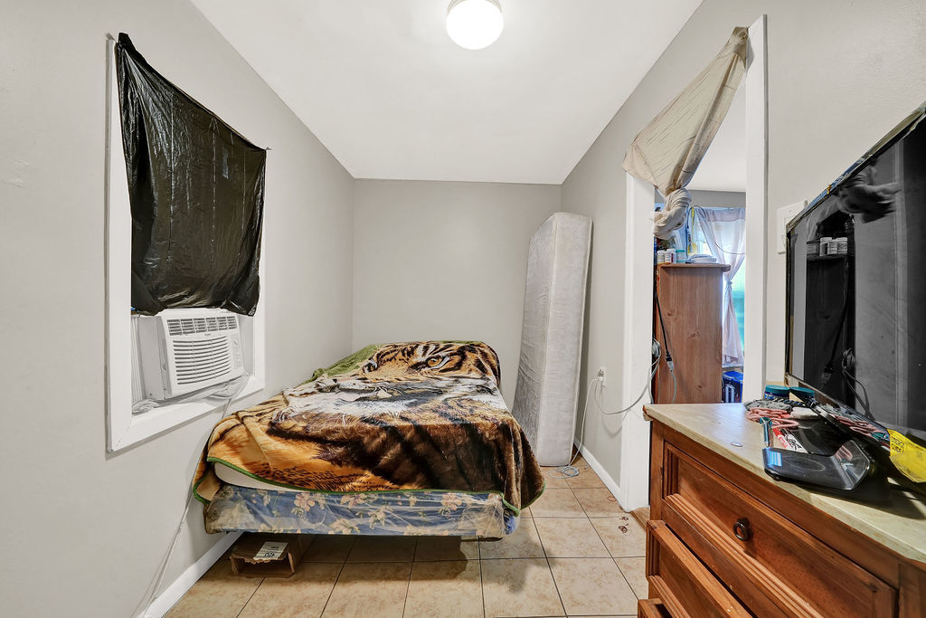 2231 West 23rd Place Chicago, IL 60608 - Photo 26 of 28