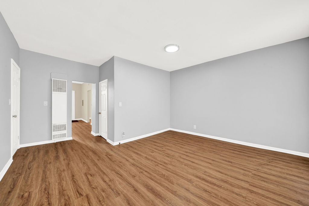 2231 West 23rd Place Chicago, IL 60608 - Photo 4 of 28