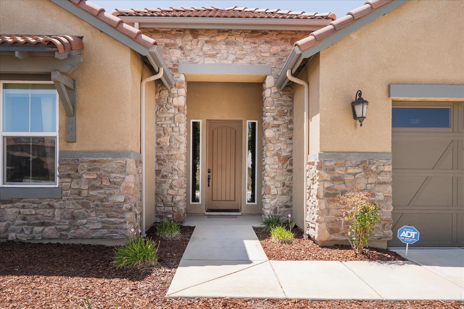 602 Pinnacle Drive Madera, CA 93636 - Photo 4 of 37