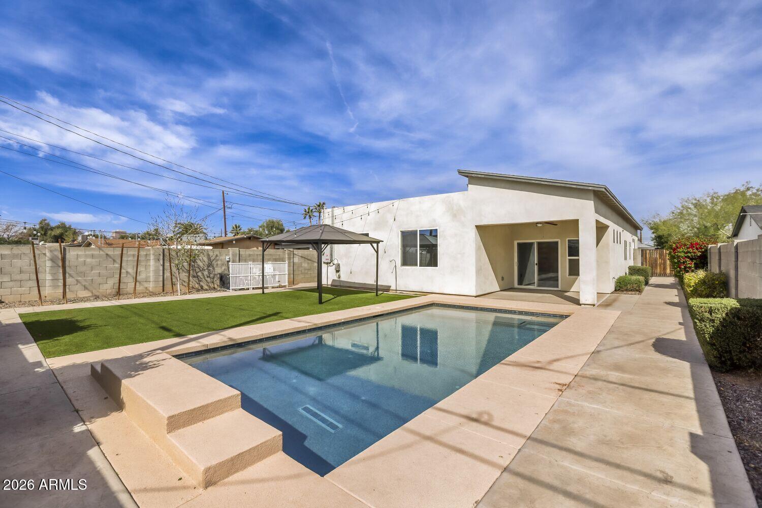 1005 East Weldon Avenue Phoenix, AZ 85014 - Photo 32 of 33 Backyard