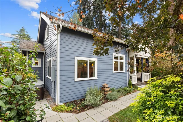 $650,000 | 14034 2nd Avenue Northwest, Unit B, Seattle, WA 98177