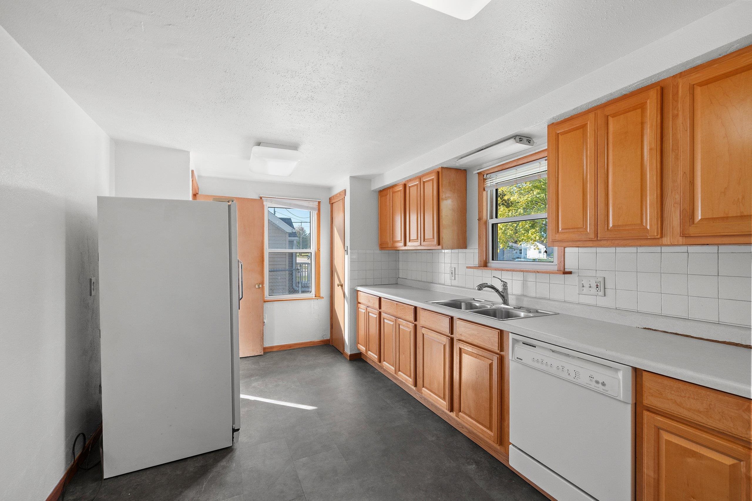 1408 North Wayne Street Appleton, WI 54911 - Photo 6 of 52 Gallery Image 6