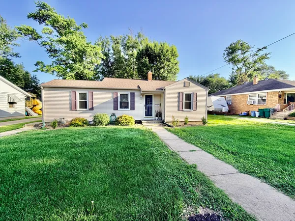 $139,100 | 1105 Carroll Street, Streator, IL 61364