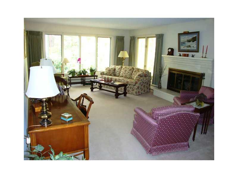 12 Laurel Road Brunswick, ME 04011 - Photo 2 of 12 Living Room.